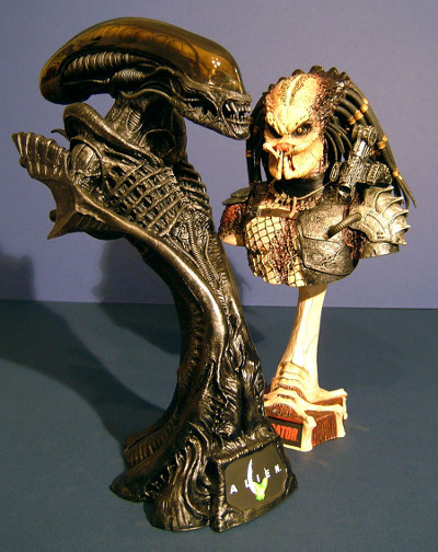 Alien bust by Hot Toys