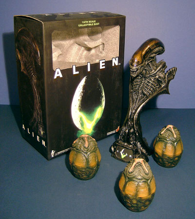 Alien bust by Hot Toys