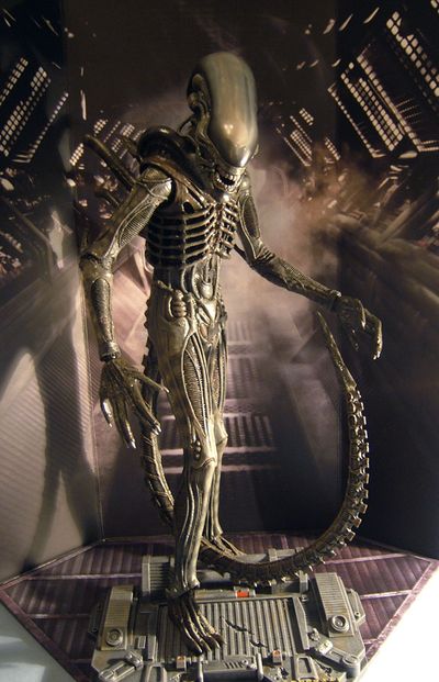 Alien Big Chap sixth scale action figure by Hot Toys