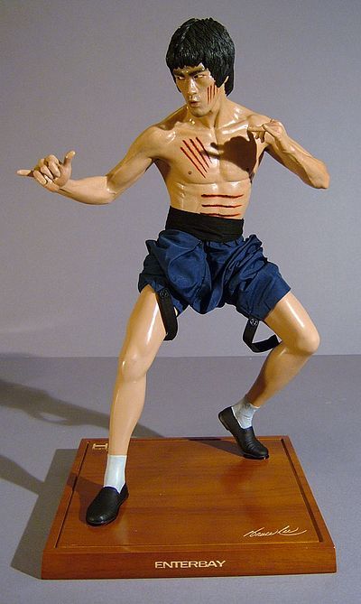 Bruce Lee Enter the Dragon quarter scale statue by Enterbay