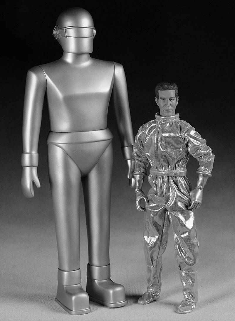 Amoktime Gort/Klaatu action figures