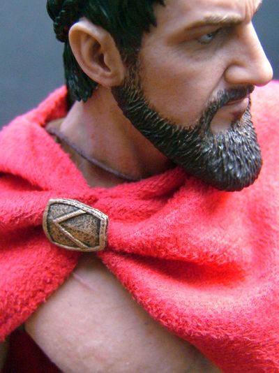 300 King Leonidas sixth scale action figure by Hot Toys