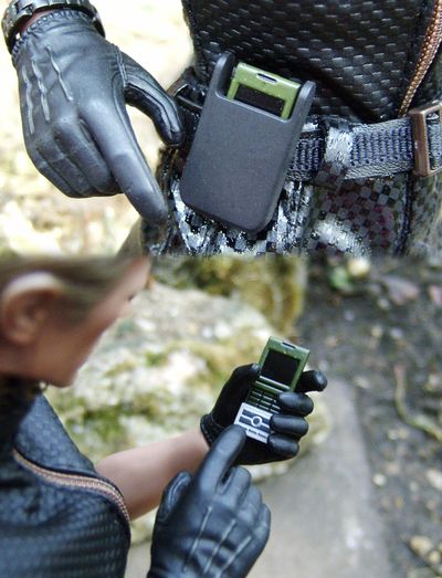 Resident Evil 5 Wesker and Sheva sixth scale action figures by Hot Toys