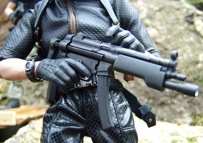 Resident Evil 5 Wesker and Sheva sixth scale action figures by Hot Toys