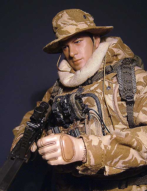 Blues and Reds in Afghanistan action figures from Hot Toys