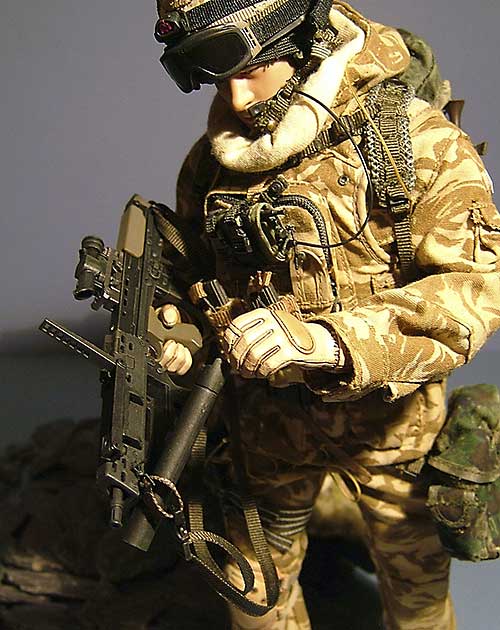 Blues and Reds in Afghanistan action figures from Hot Toys