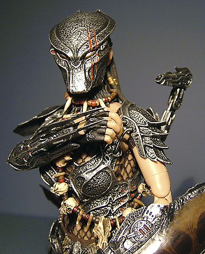 Hot Toys She Predator Machiko action figure
