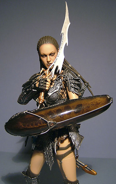 Hot Toys She Predator Machiko action figure