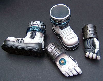 Apexplorer Space Adam action figure by Hot Toys and Winson Ma