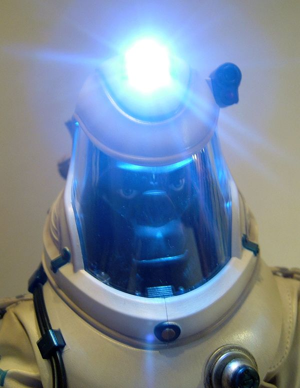 Apexplorer Space Adam action figure by Hot Toys and Winson Ma