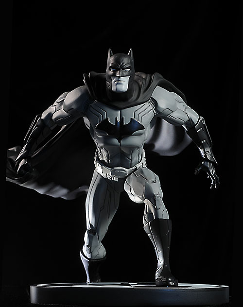 Batman Black & White New 52 statue by DC Direct