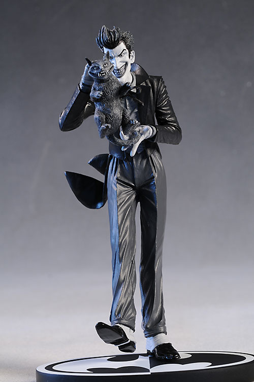 Batman B&W Bolland Joker statue by DC Direct