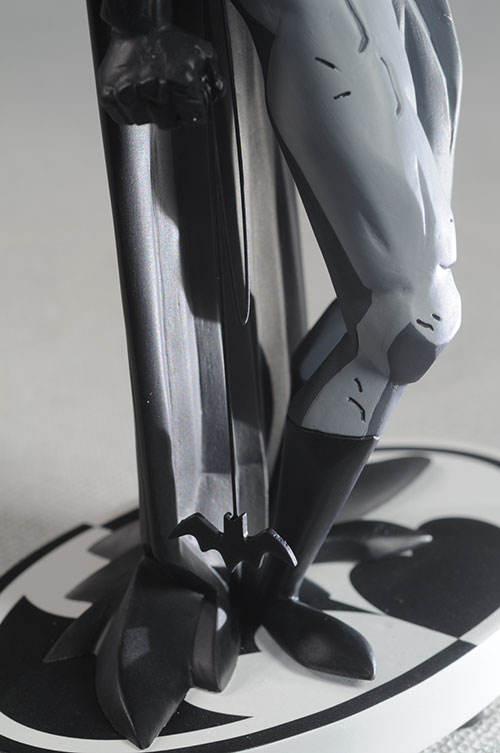 Mike Mignola Batman Black & White statue by DC Direct