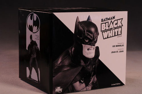 Batman Black and White Bermejo statue by DC Direct