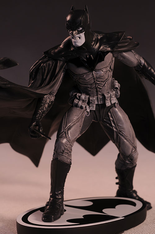 Batman Black and White Bermejo statue by DC Direct