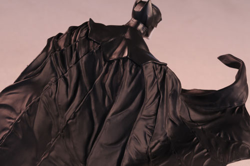 Batman Black and White Bermejo statue by DC Direct