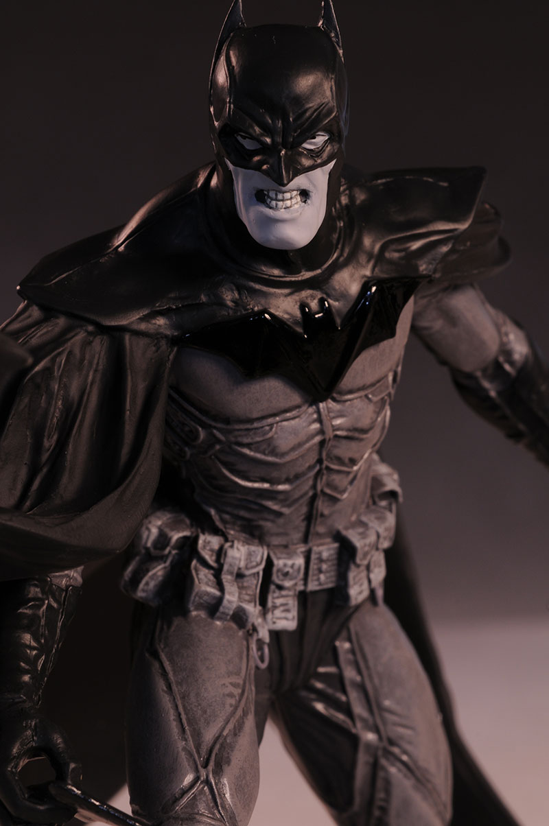 Batman Black and White Bermejo statue by DC Direct