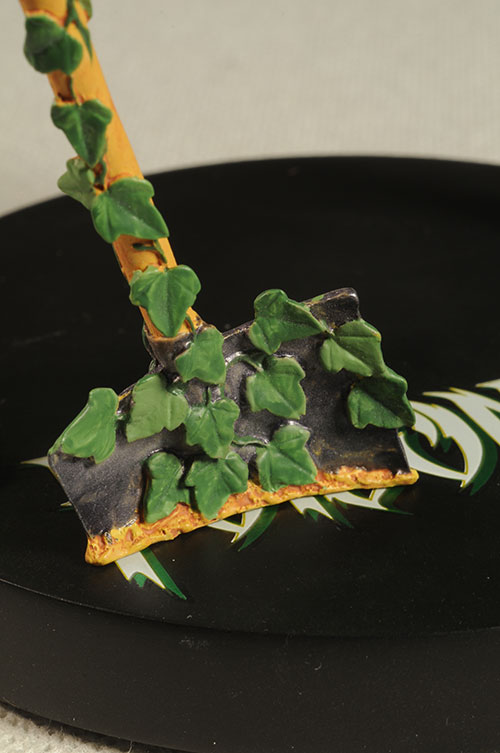 Poison Ivy Cover Girls DCU statue by DC Direct