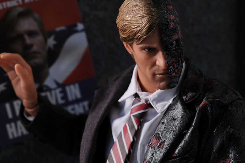 Dark Knight Harvey Dent, Two-Face 1/6th action figure by Hot Toys