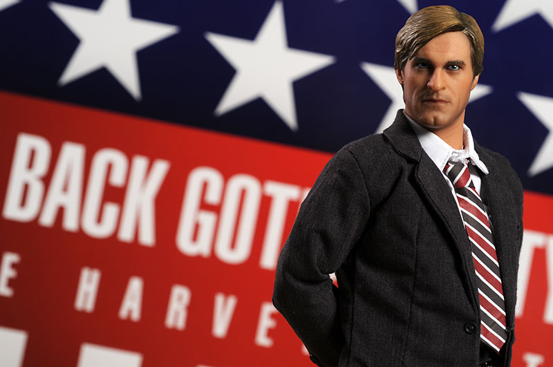 Dark Knight Harvey Dent, Two-Face 1/6th action figure by Hot Toys