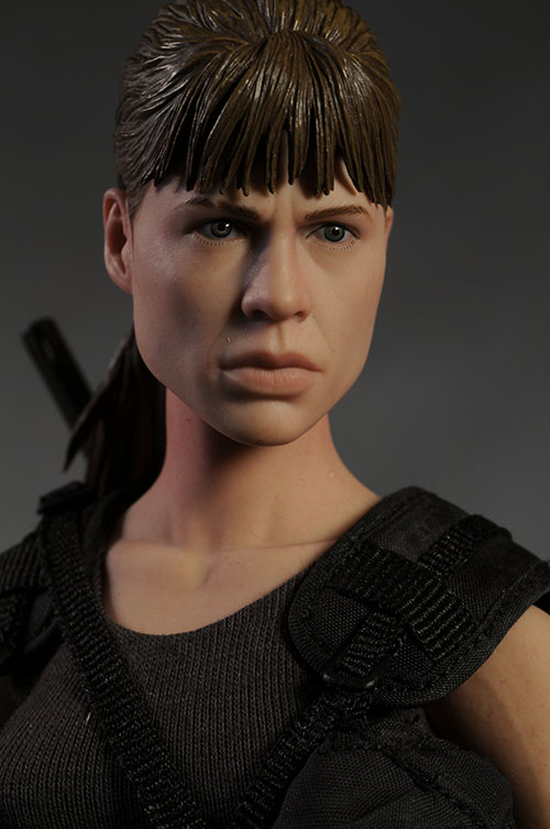 Terminator 2 Sarah Connor 1/6th action figure by Hot Toys
