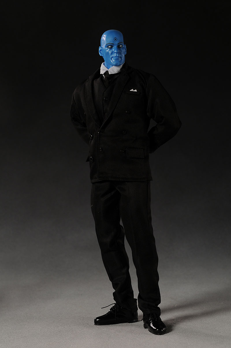 Watchmen Dr. Manhattan deluxe action figure by DC Direct