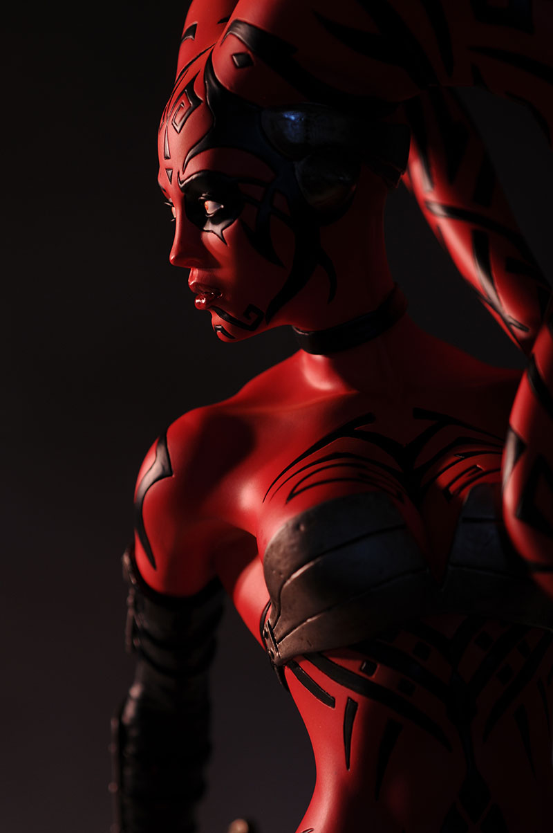 Star Wars Darth Talon bust and statue by Gentle Giant, Sideshow