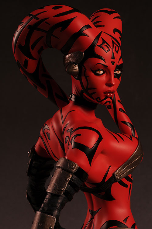 Star Wars Darth Talon bust and statue by Gentle Giant, Sideshow