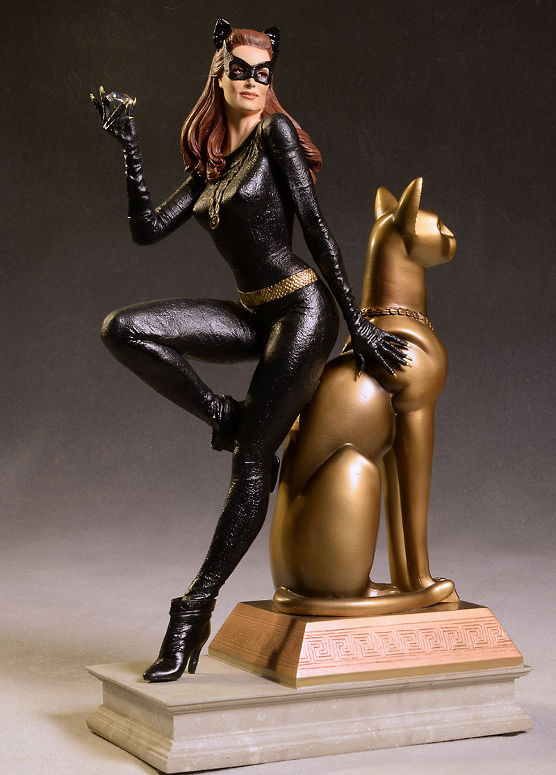 1966 Catwoman Julie Newmar statue fron Tweeterhead