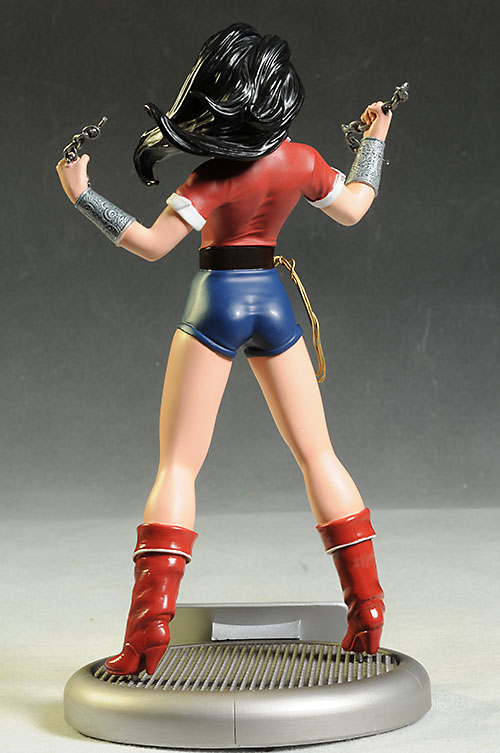 Wonder Woman DC Bombshells statue by DC Collectibles