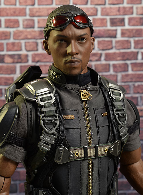 Hot Toys Falcon