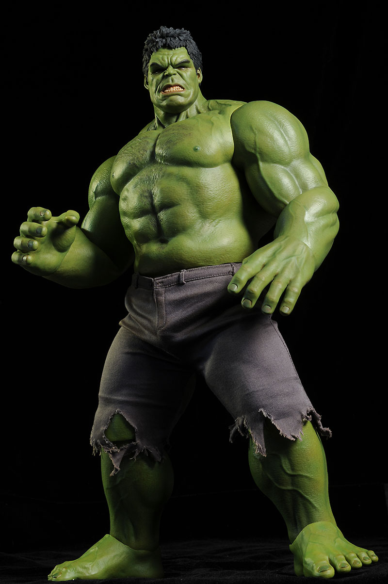 Avengers Hulk sixth scale action figure  by Hot Toys