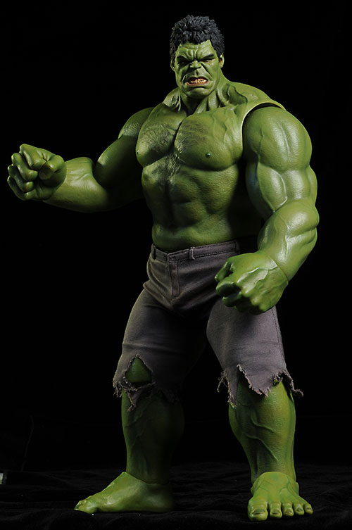 Avengers Hulk sixth scale action figure  by Hot Toys
