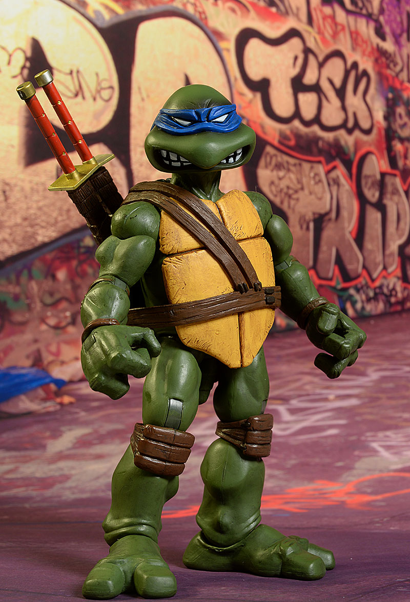 Leonardo Teenate Mutant Ninja Turtles sixth scale figure by Mondo