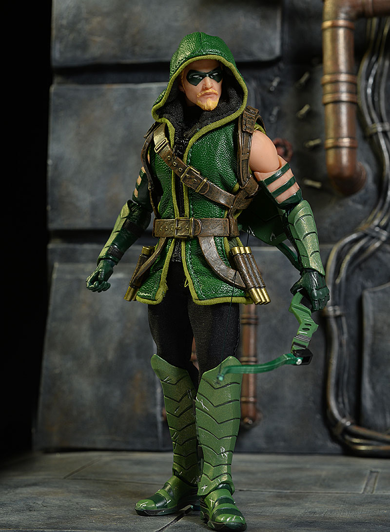 One:12 Collective Green Arrow action figure by Mezco Toyz