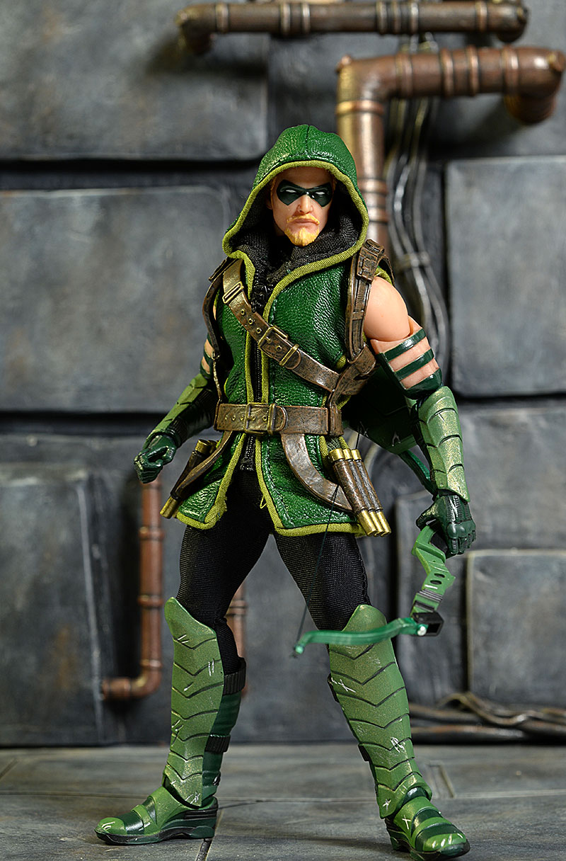 One:12 Collective Green Arrow action figure by Mezco Toyz