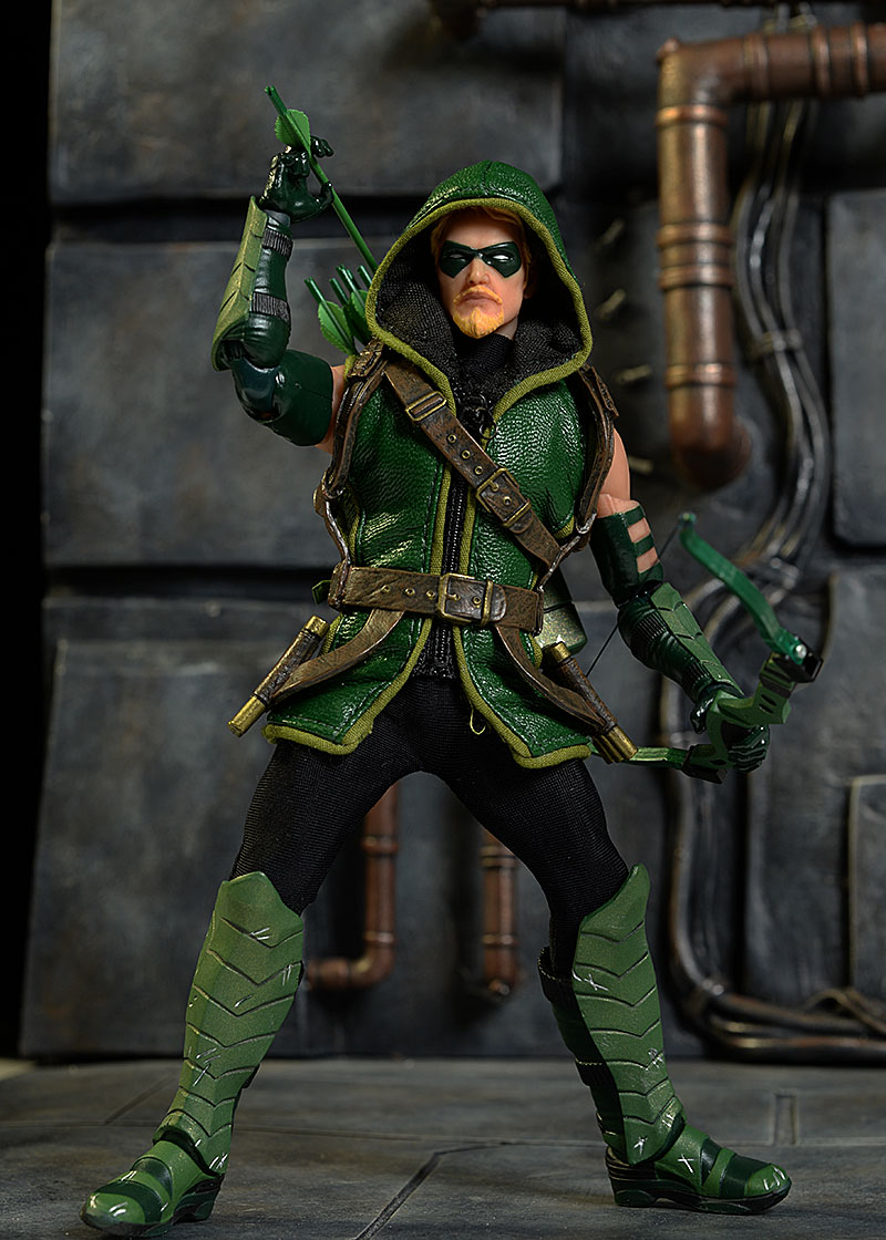 One:12 Collective Green Arrow action figure by Mezco Toyz