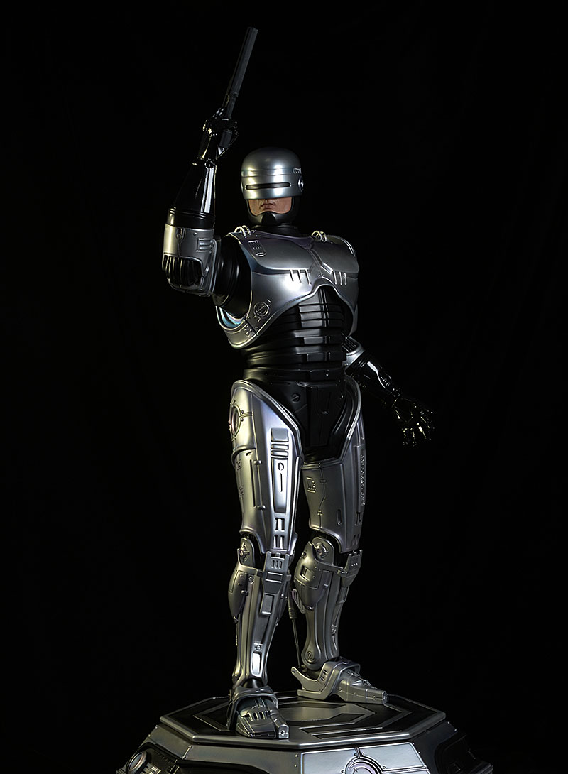 Robocop exclusive statue by Pop Culture Shock