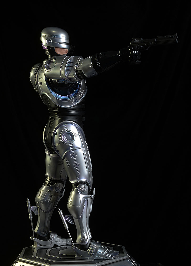 Robocop exclusive statue by Pop Culture Shock