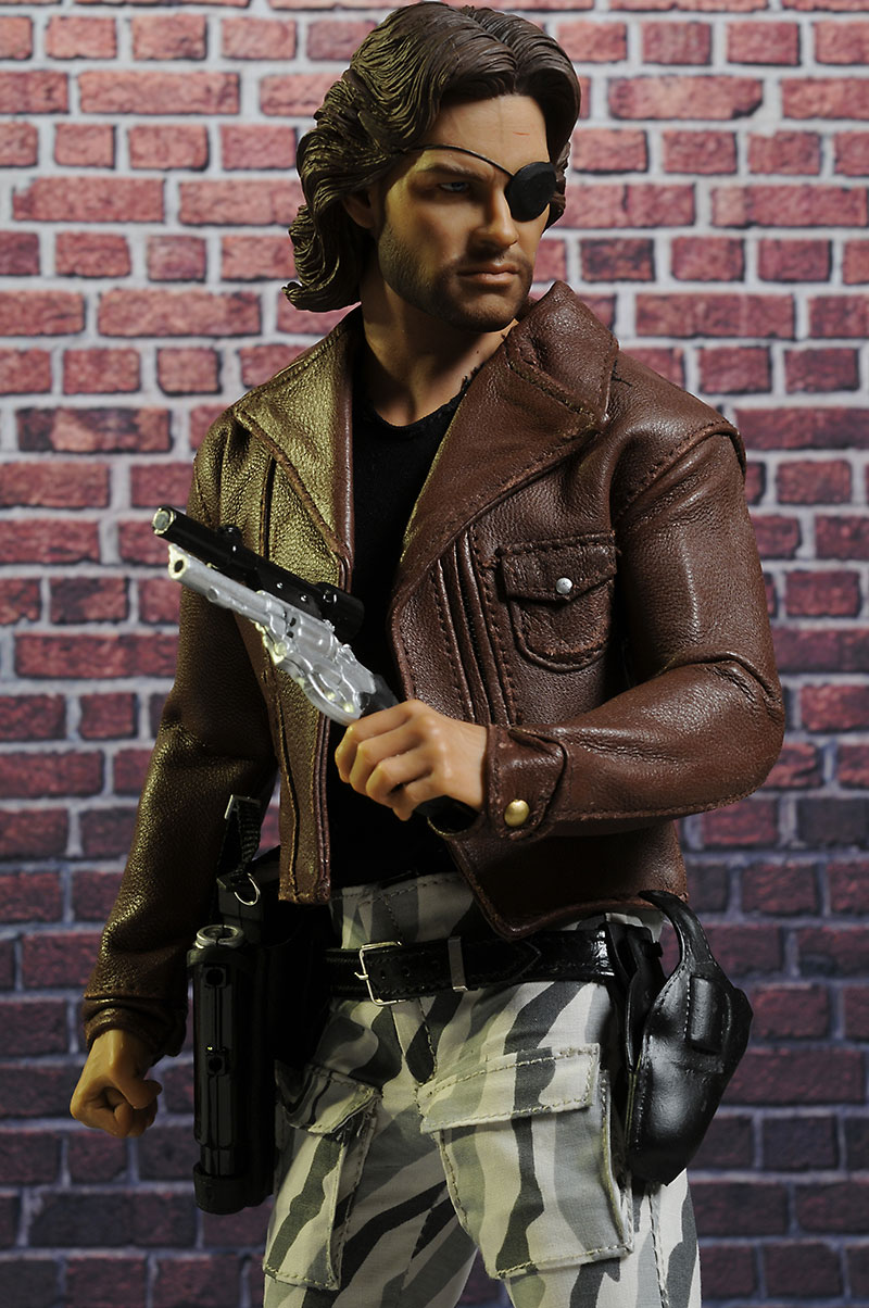 Sideshow Snake Plissken Escape from New York action figure