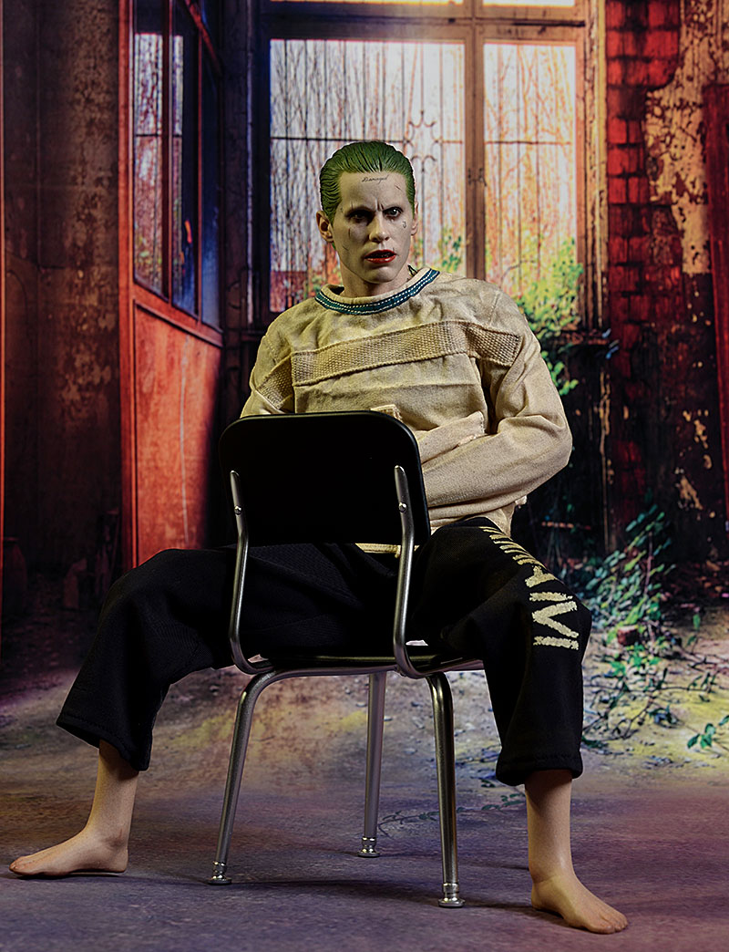 Suicide Squad Arkham Asylum Joker 1/6 action figure by Hot Toys