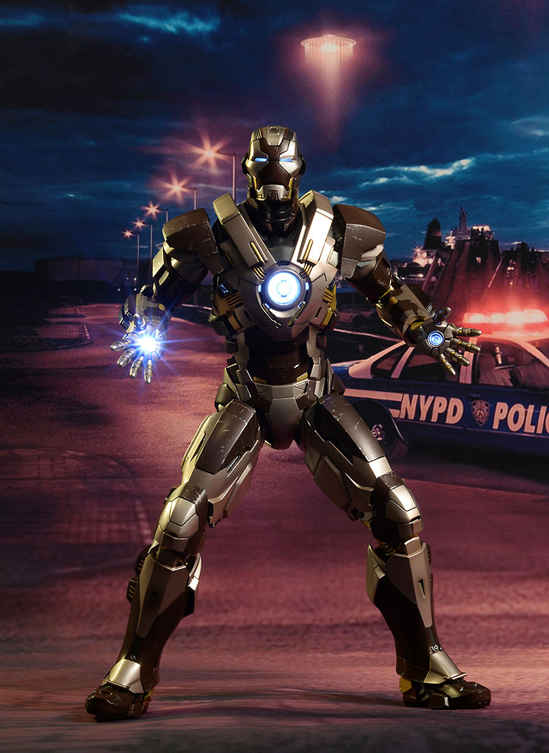 Iron Man MK XXIV Tank action figure by Hot Toys