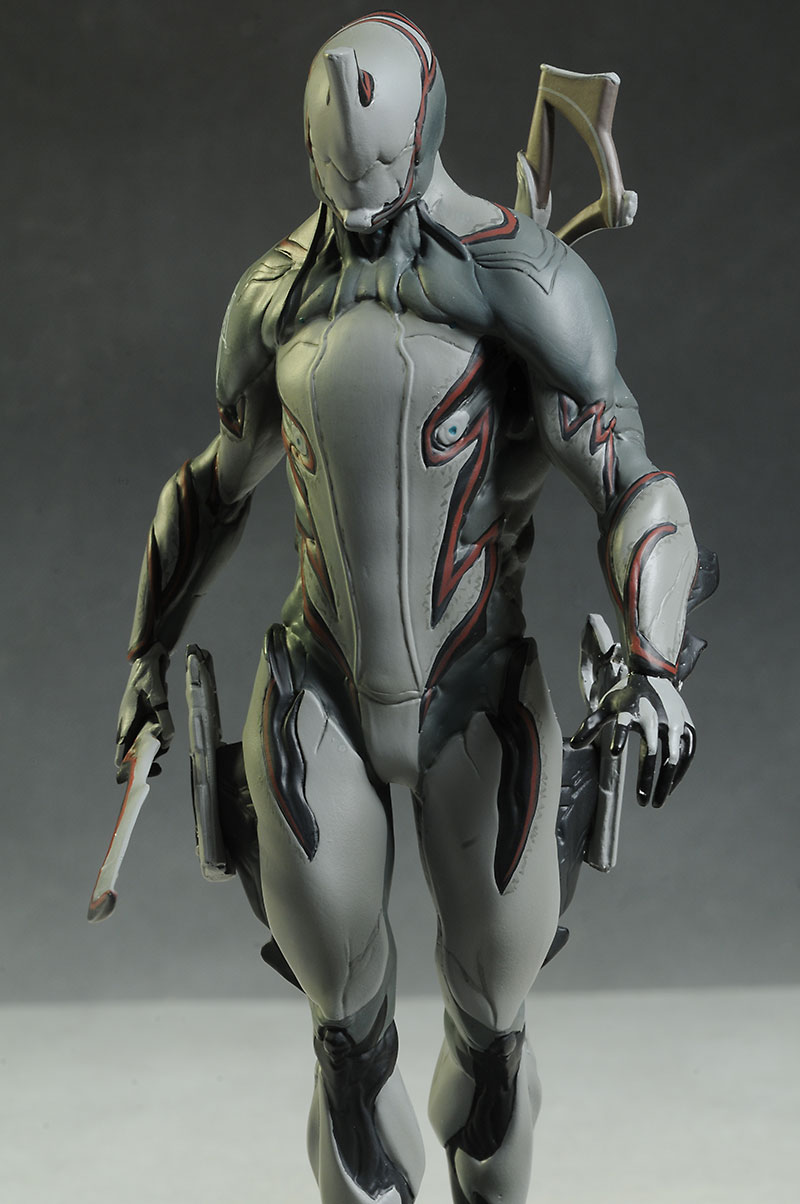 Warframe Excalibur statue