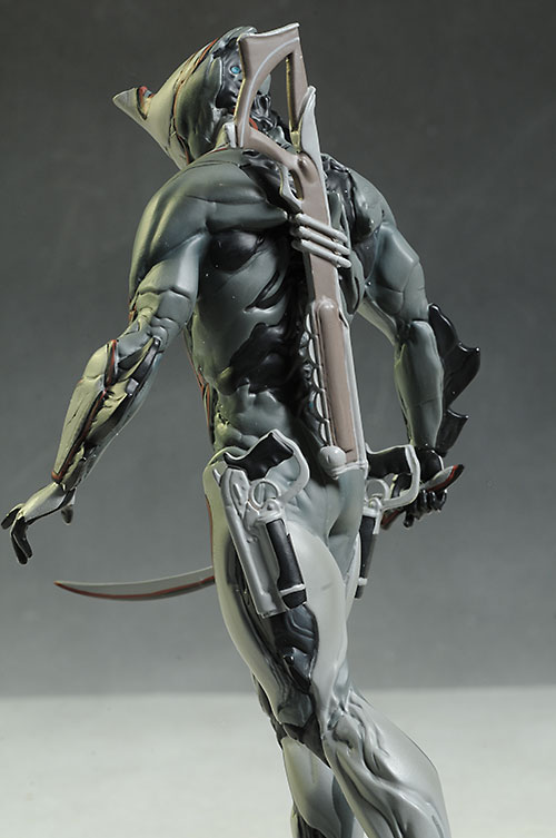 Warframe Excalibur statue