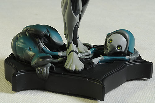 Warframe Excalibur statue