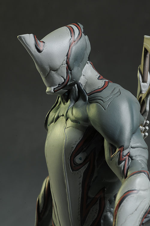 Warframe Excalibur statue