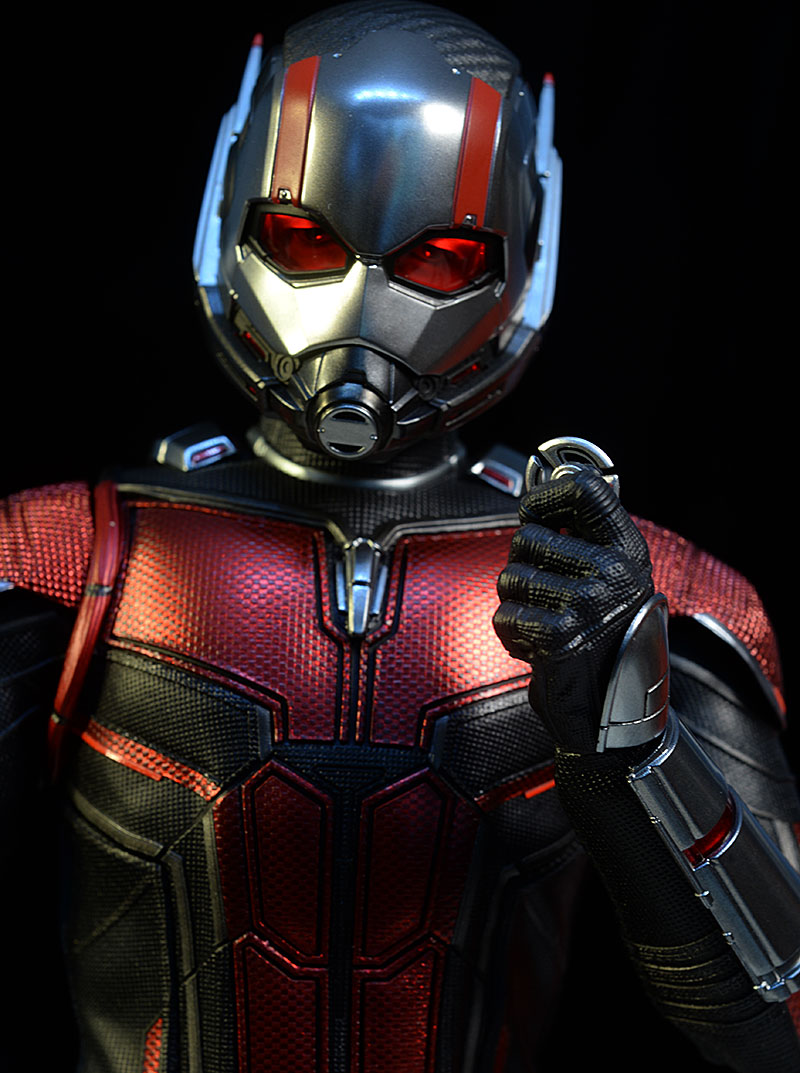 Ant-Man and the Wasp Ant-Man sixth scale action figure by Hot Toys