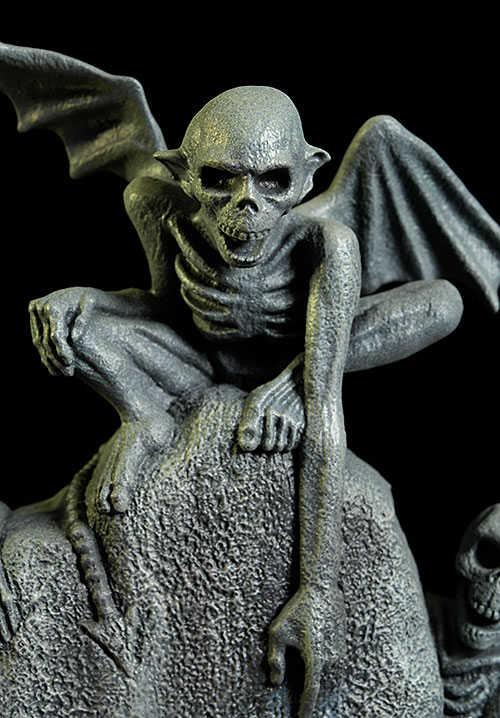 Beetlejuice Tombstone 1/6th scale action figure diorama by Sideshow Collectibles