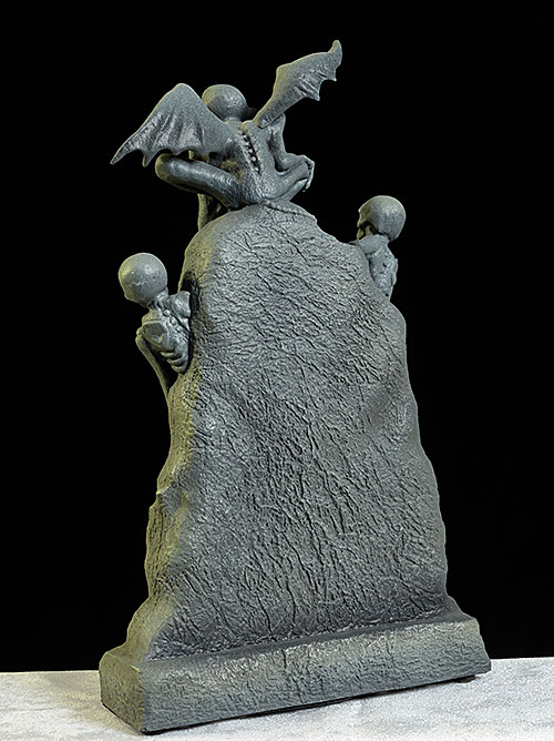 Beetlejuice Tombstone 1/6th scale action figure diorama by Sideshow Collectibles