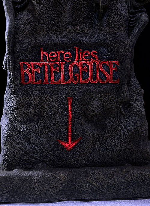Beetlejuice Tombstone 1/6th scale action figure diorama by Sideshow Collectibles
